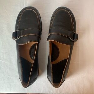 Born Women's Shoes Size 10 / 42 Brown Leather Slip On Flats Loafers Buckle EUC